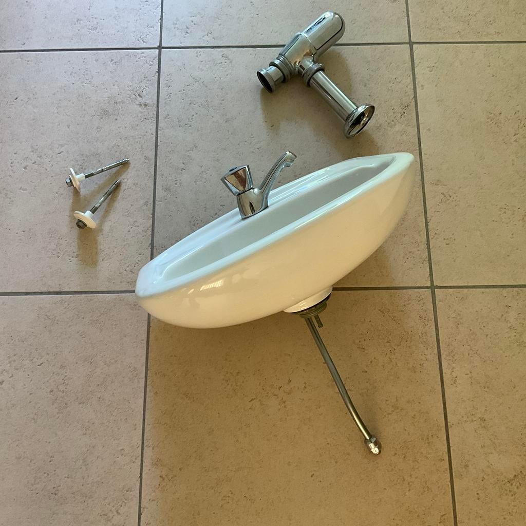 Lavabo toiletruimte, Ophalen, Gebruikt, Steen, Wastafel
