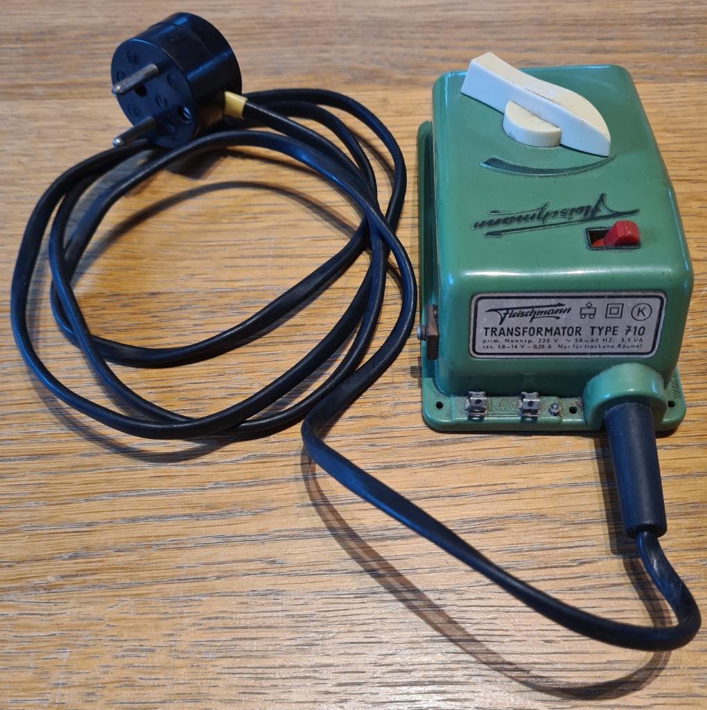 Fleischmann transformator type 710, Enlèvement ou Envoi, Fleischmann, Courant alternatif, Transformateur ou Alimentation