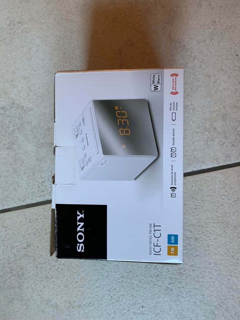 Sony FM/AM clock radio, Elektronische apparatuur, Wekkers, Ophalen, Zo goed als nieuw
