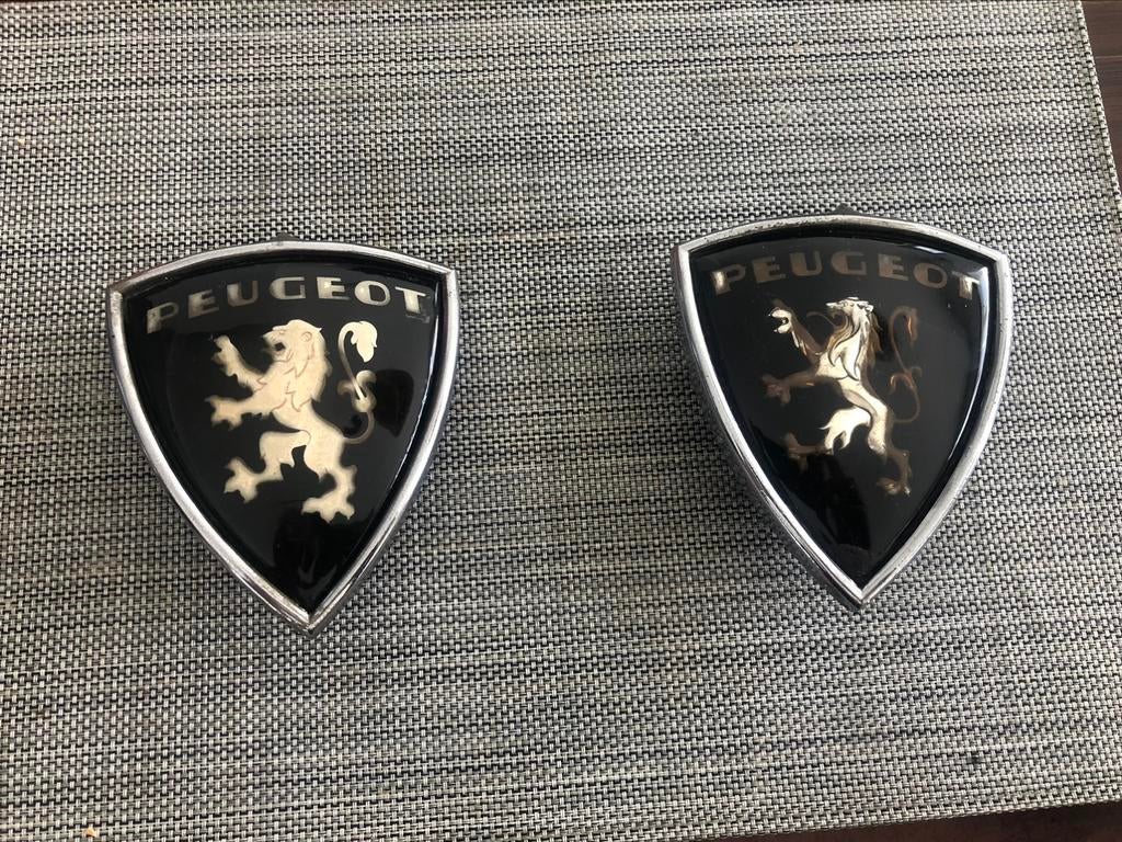 emblème insigne logo Peugeot 403 404, Auto-onderdelen, Ophalen, Gebruikt, Voor, Peugeot