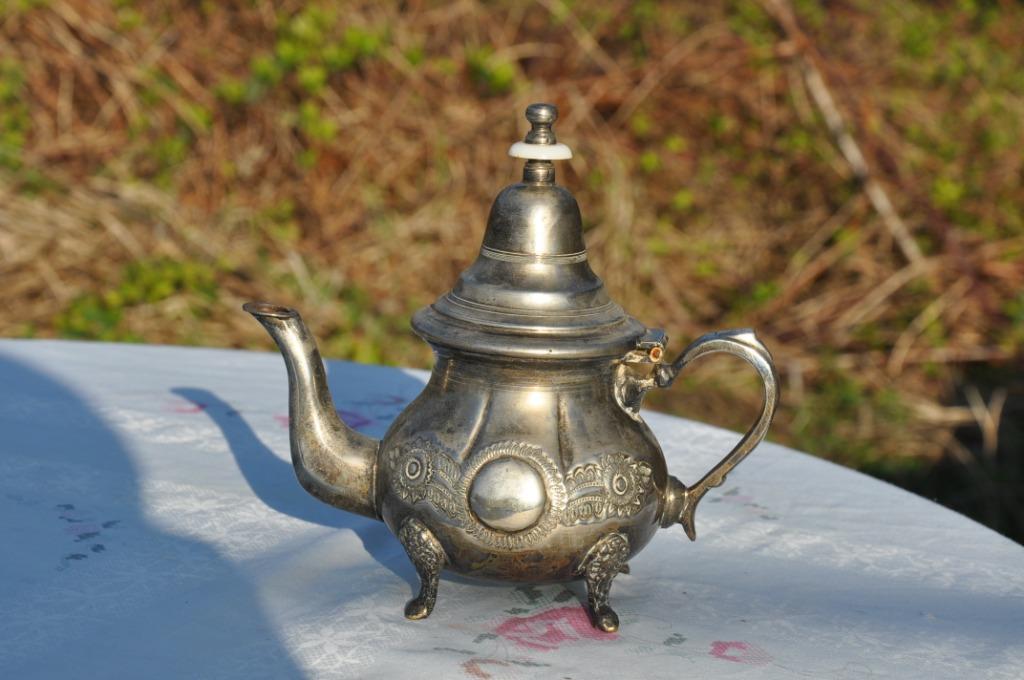 théière marocaine 2 tasses origine fes, Maison & Meubles, Enlèvement ou Envoi, Utilisé
