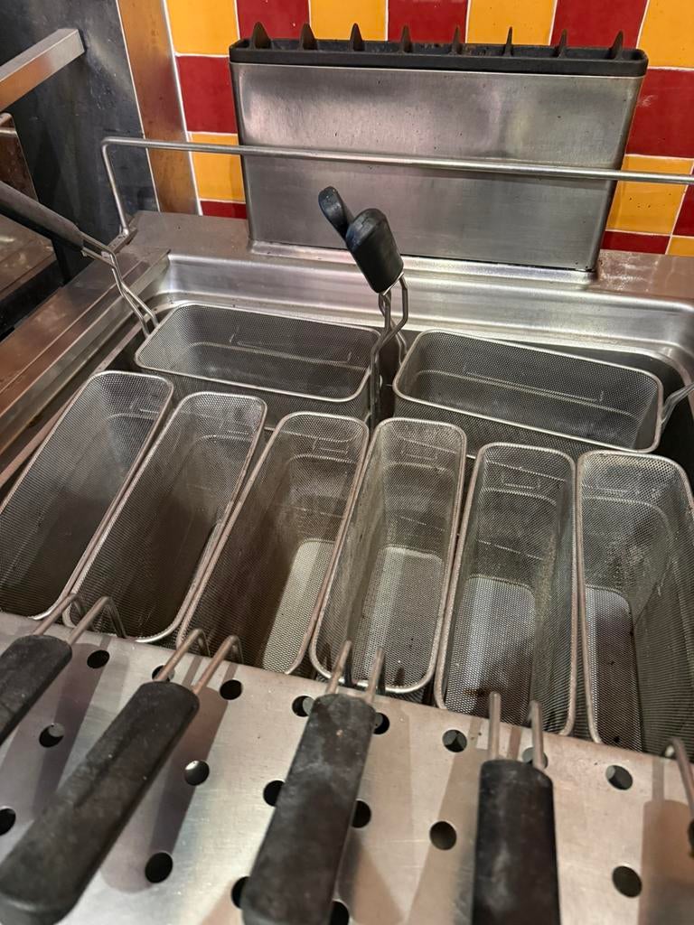 Machine à pâtes au gaz, Articles professionnels, Enlèvement