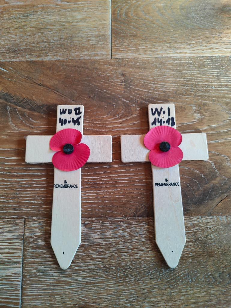 Houten kruisjes met Poppy - In remembrance, Verzamelen, Ophalen of Verzenden, Overige soorten