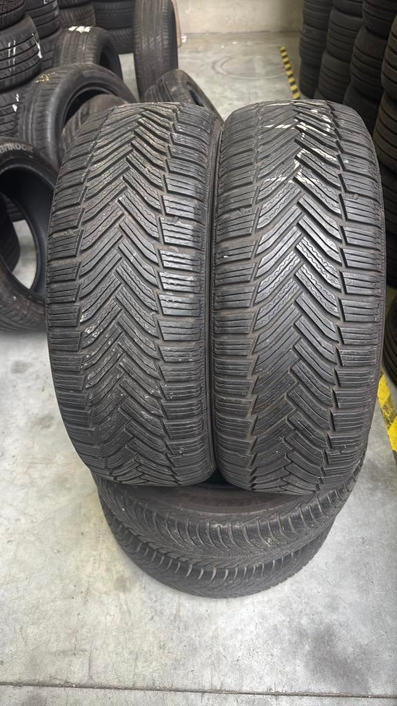 2055517 205/55/17 205/55R17 marque d'hiver Michelin, Vêtements | Femmes, Vestes | Hiver, Comme neuf, Enlèvement