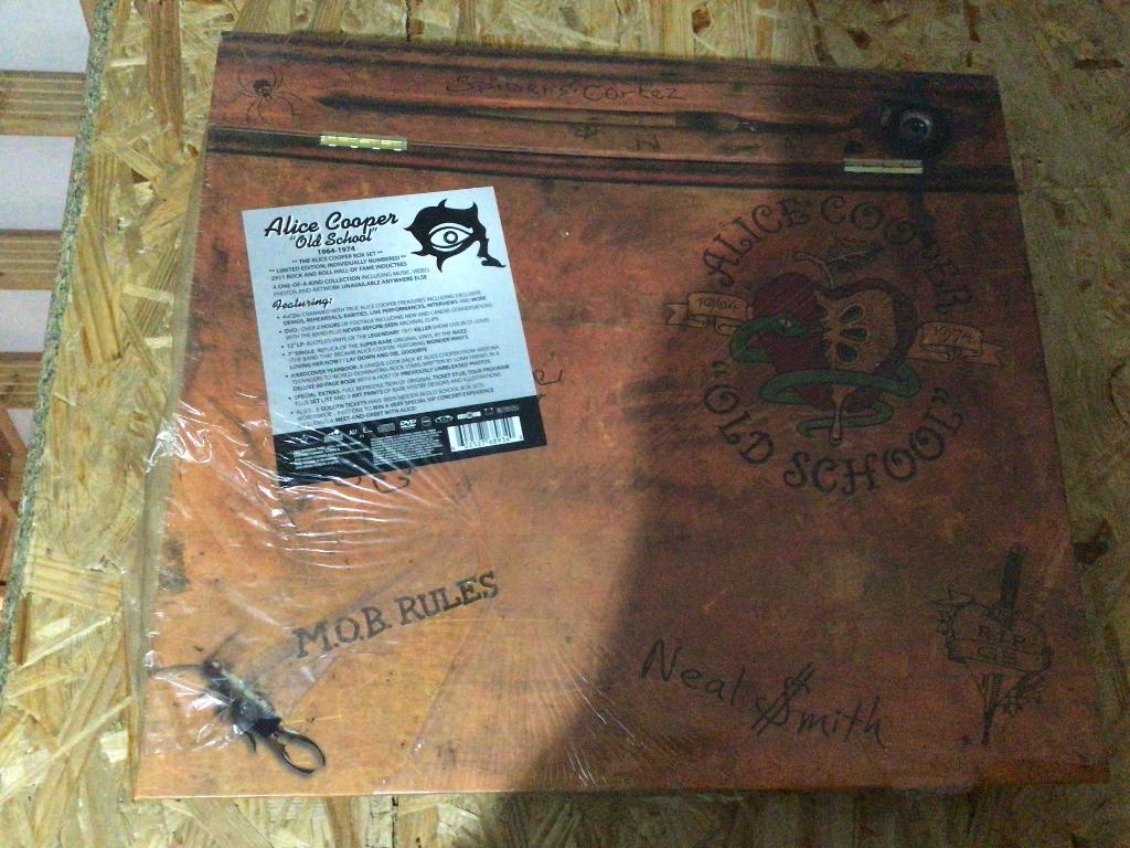 lp box alice cooper old school lp cd dvd single box nieuw!!!, Ophalen of Verzenden