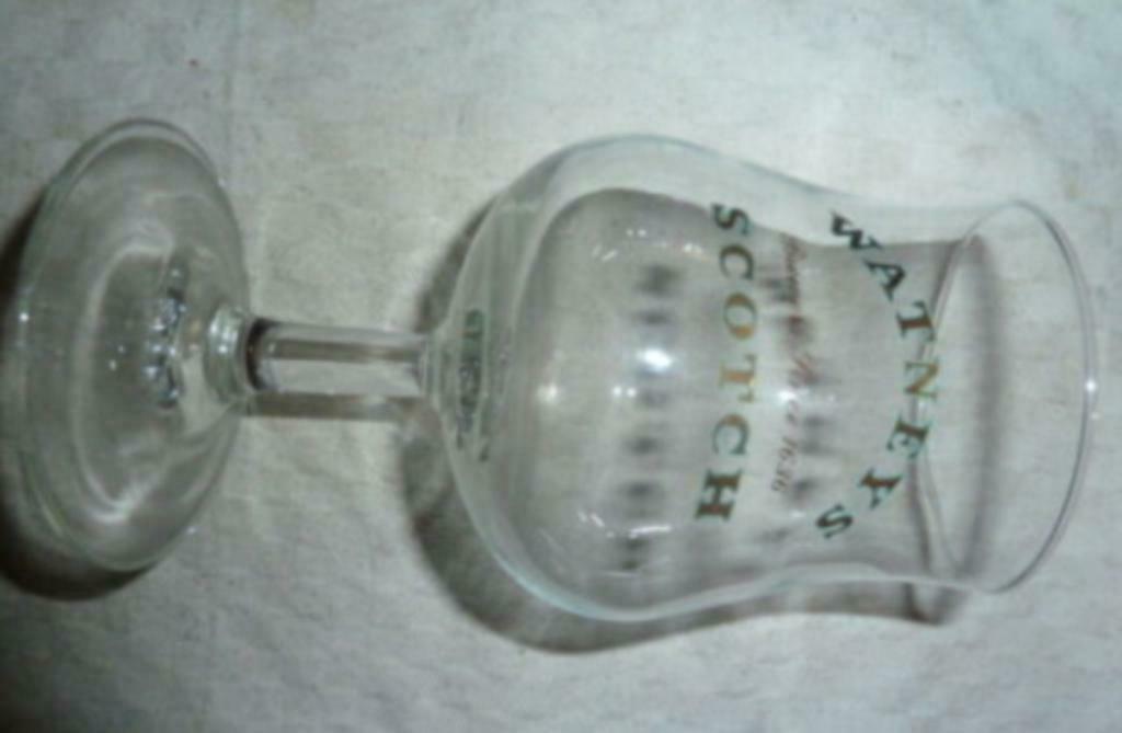 #F bier glas WATNEYS SCOTCH Brewers Since 1636, Verzamelen, Ophalen of Verzenden, Nieuw, Bierglas