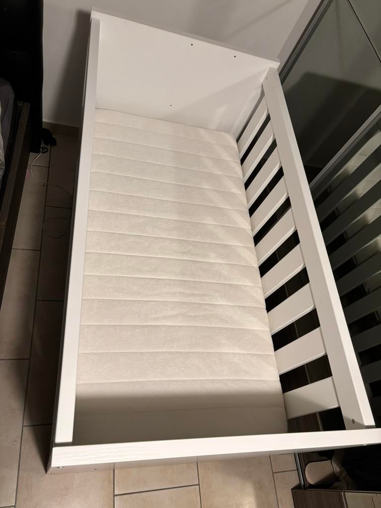 Babybed, Ophalen, Zo goed als nieuw, Lattenbodem