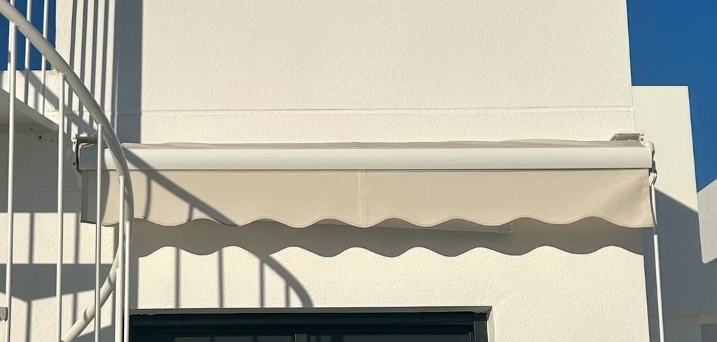 Zonneluifel nieuwe staat., Enlèvement, Comme neuf