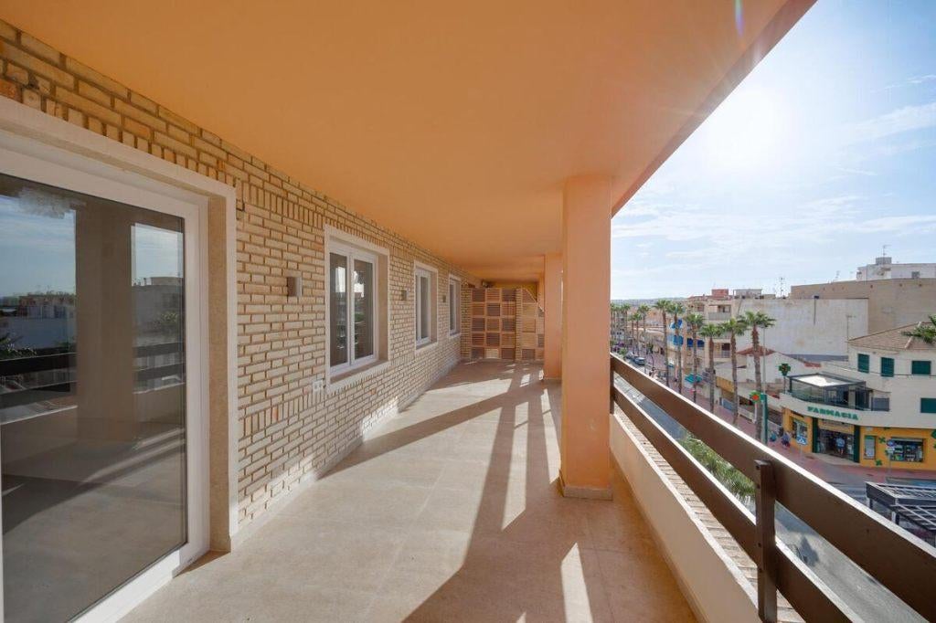 Appartement rénové/mer à Torrevieja, Immo, Étranger, Torrevieja, Appartement, 3 pièces, 102 m²