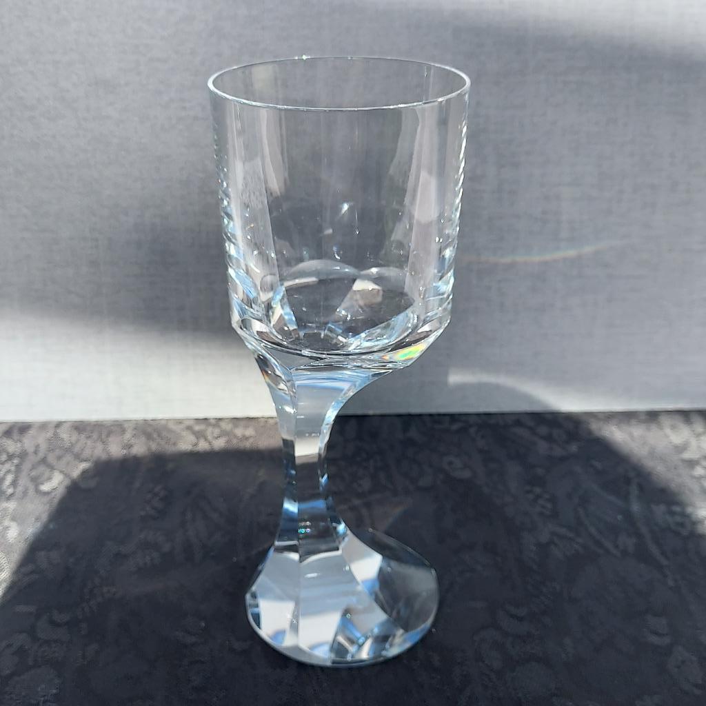 Baccarat glas zeldzaam H17,5 X B 7,0 cm speciale vorm 50j., Ophalen