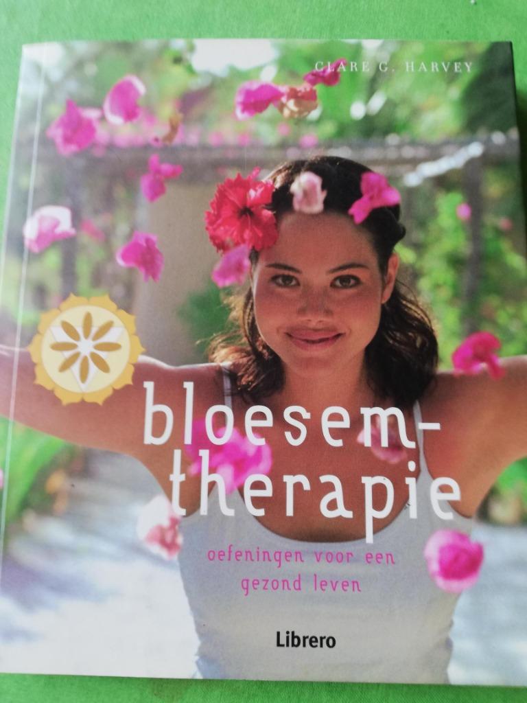 Bloesemtherapie, oefeningen voor een gezond leven, Librero, Ophalen of Verzenden, Zo goed als nieuw, C. Harvey