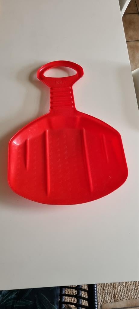 Pelle de glisse/luge enfant rouge, Ophalen, Gebruikt, Kunststof