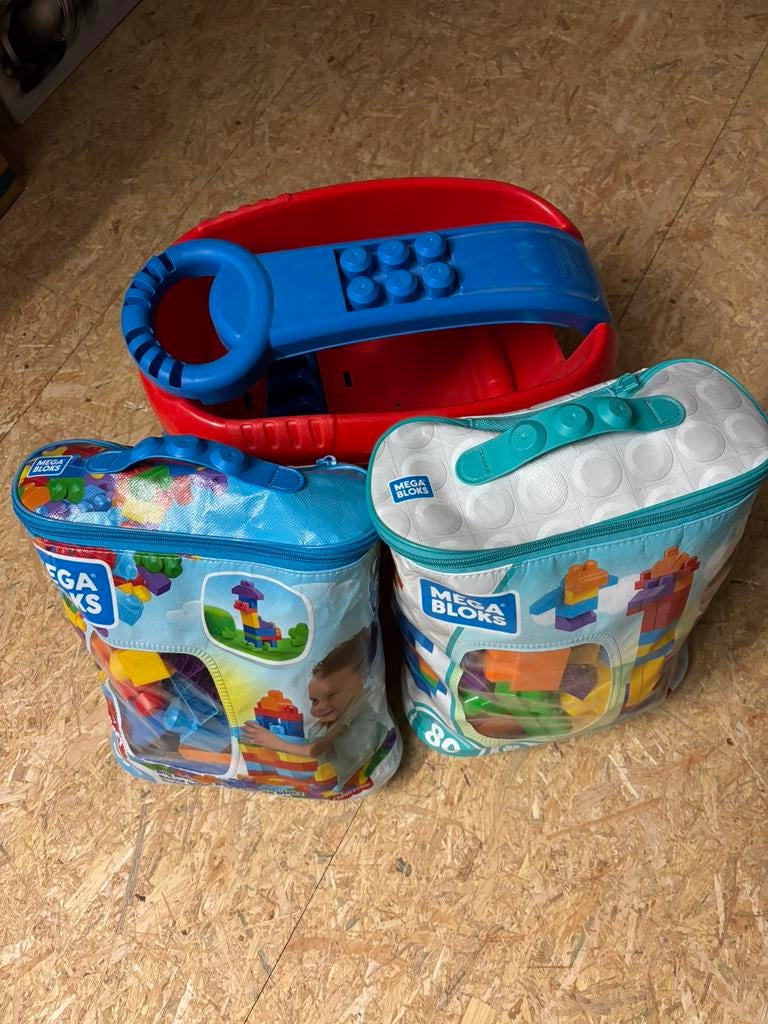 Mega Blocks kar en 2 zakken, Ophalen, Zo goed als nieuw
