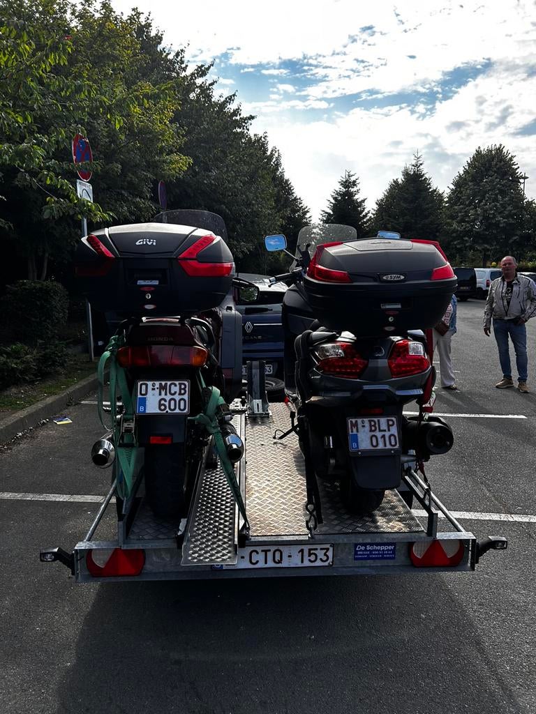 Motor remorque / motoraanhangwagen 2 motoren te huur, Ophalen