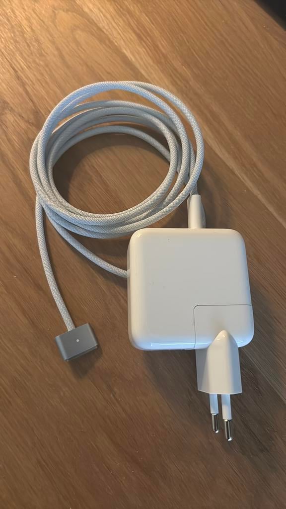 Apple Magsafe lader, Computers en Software, Laptop-opladers, Ophalen of Verzenden, Zo goed als nieuw