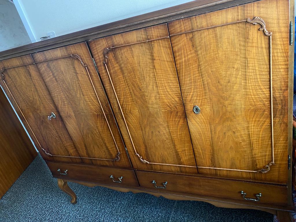 Meubles en bois, Ophalen