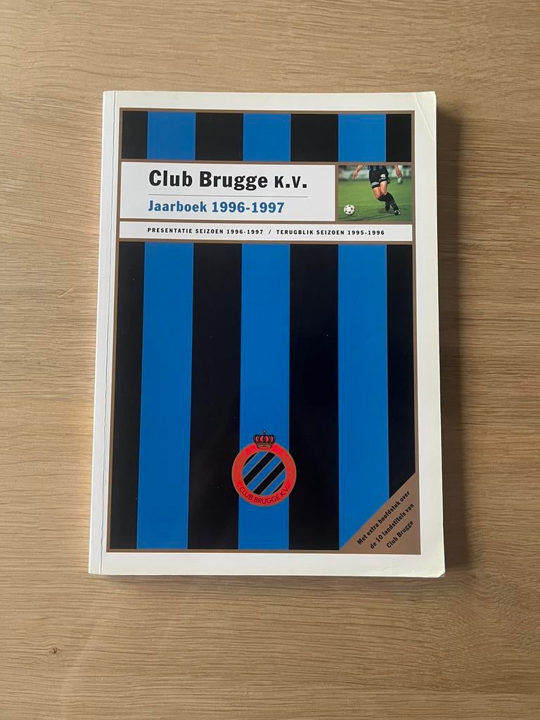 Jaarboek Club Brugge 1996-1997 + Extra hoofdstuk 10 titels, Verzamelen, Ophalen, Zo goed als nieuw, Boek of Tijdschrift