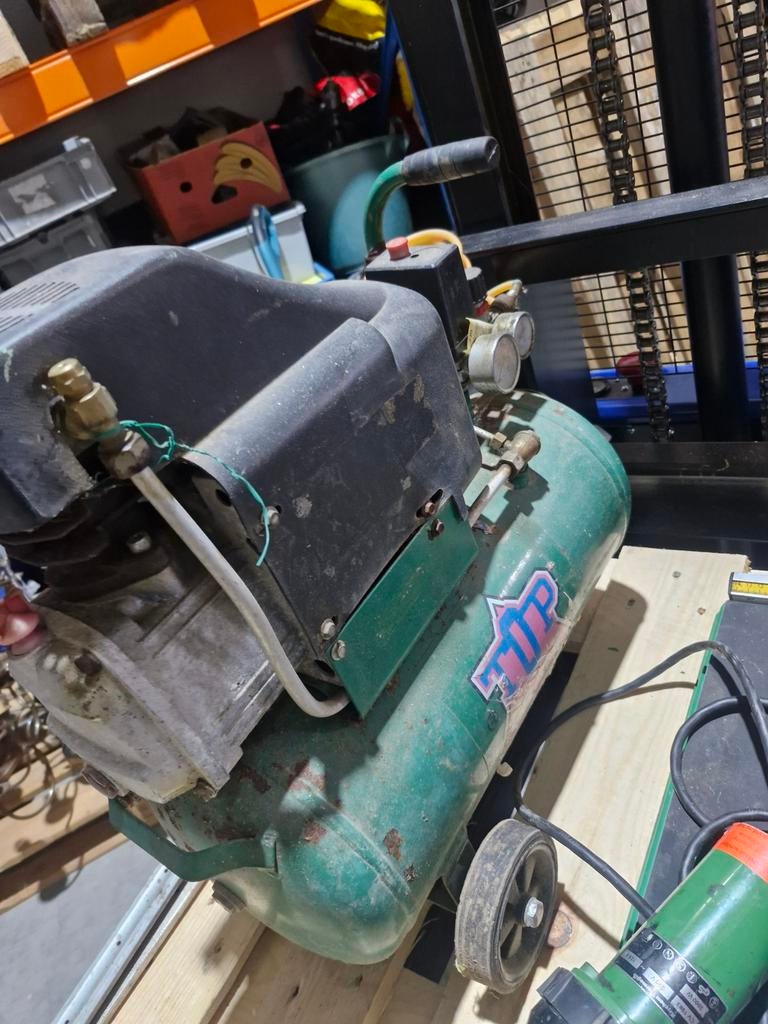 Compressor 24l met lans en pistool, Doe-het-zelf en Bouw, Compressors, Ophalen