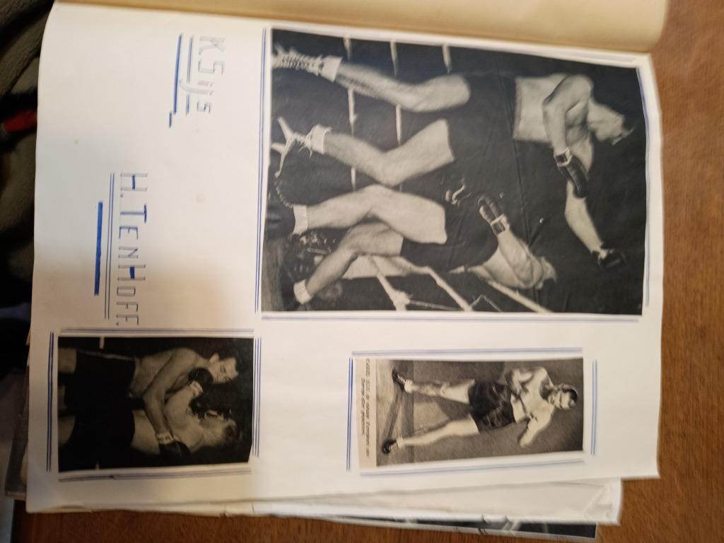 albums de boxe, photos, coupures de journaux, Enlèvement, Gravure
