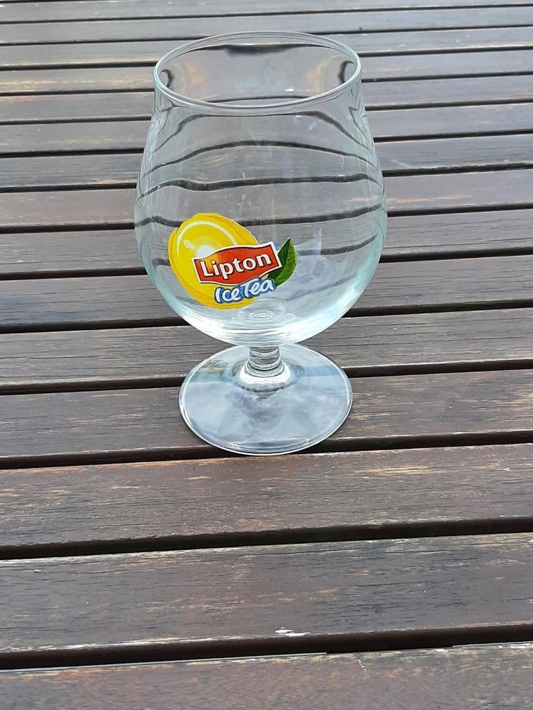 1 verre sur pied lipton ice tea, Collections, Enlèvement ou Envoi, Comme neuf