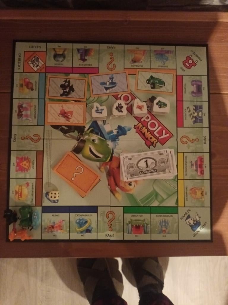 Monopoly junior, Hobby en Vrije tijd, Drie of vier spelers, Ophalen, Zo goed als nieuw, HASBRO