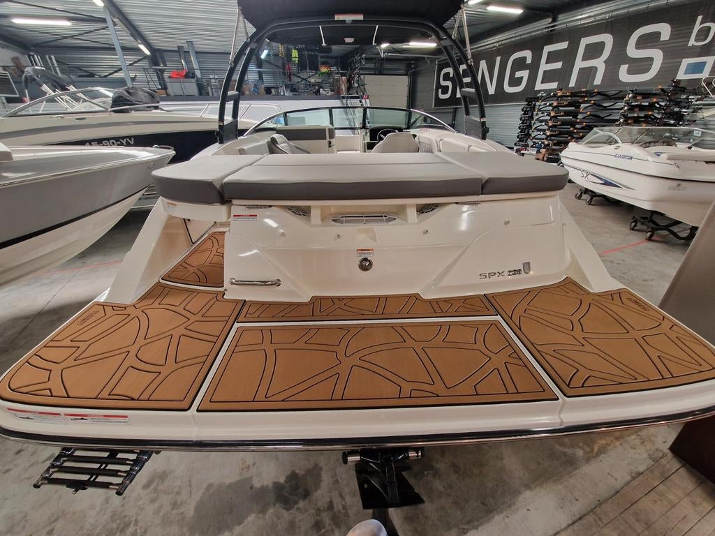 TEAK LOOK - showroom te Lommel, Watersport en Boten, Speedboten, Ophalen, Zo goed als nieuw