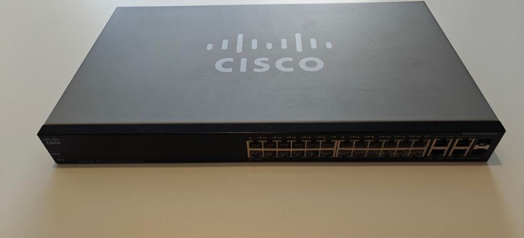 Cisco SG300-28 Port, Computers en Software, Ophalen of Verzenden, Gebruikt