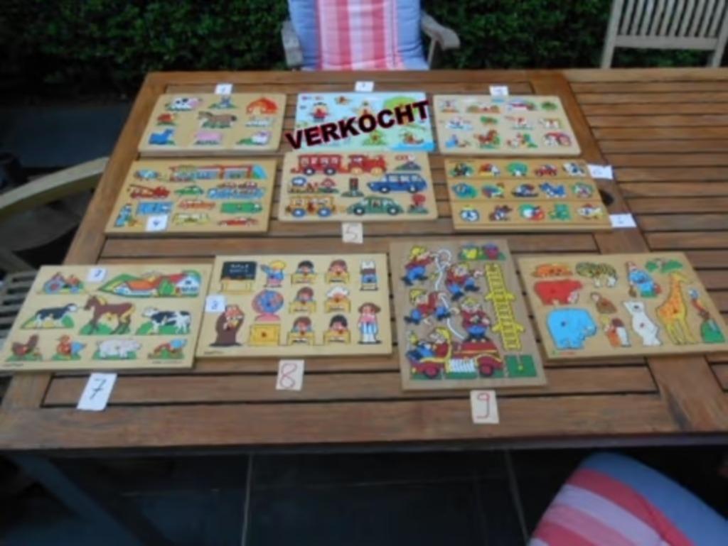 Insteek puzzel : hout of plastiek, Kinderen en Baby's, Speelgoed | Houten speelgoed, Ophalen of Verzenden