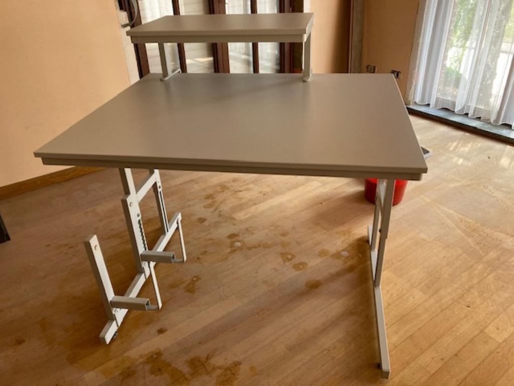 pc tafel/bureau, Ophalen, In hoogte verstelbaar, Zo goed als nieuw