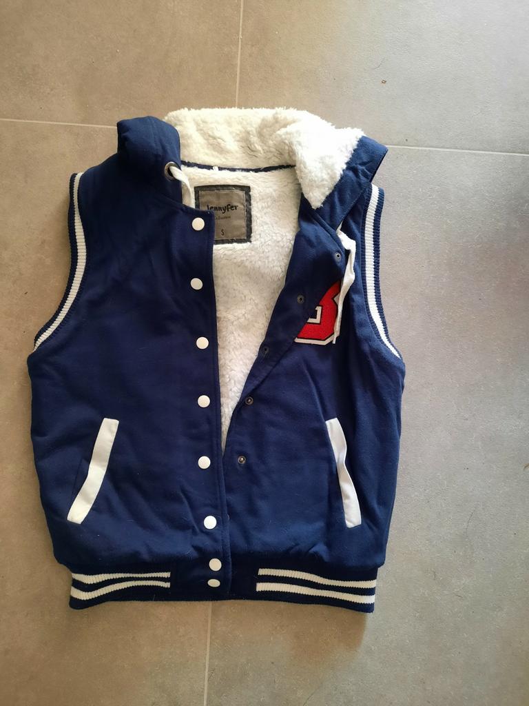 Bodywarmer maat S van het merk Jennifer, Kleding | Dames, Bodywarmers, Ophalen of Verzenden, Zo goed als nieuw, Maat 36 (S)