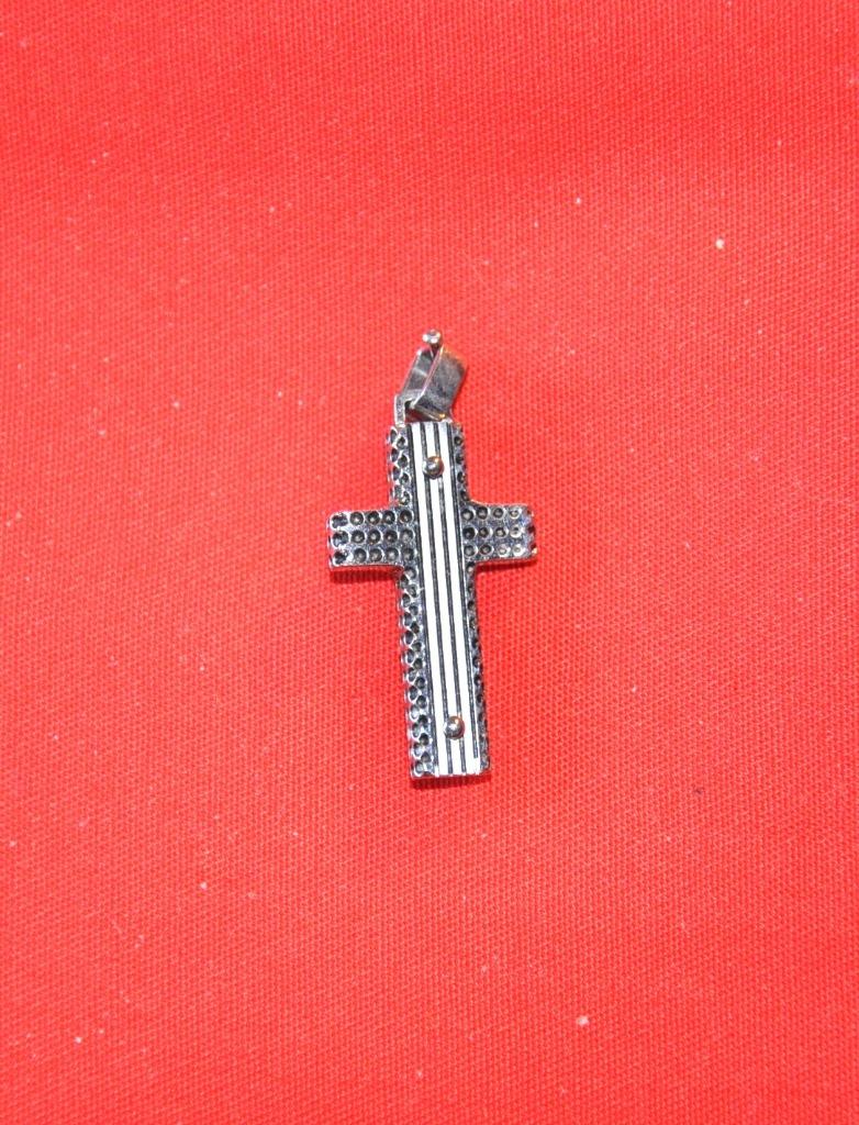 croix de cou gothique, Enlèvement ou Envoi, Comme neuf, Croix ou Symbole, Autres matériaux
