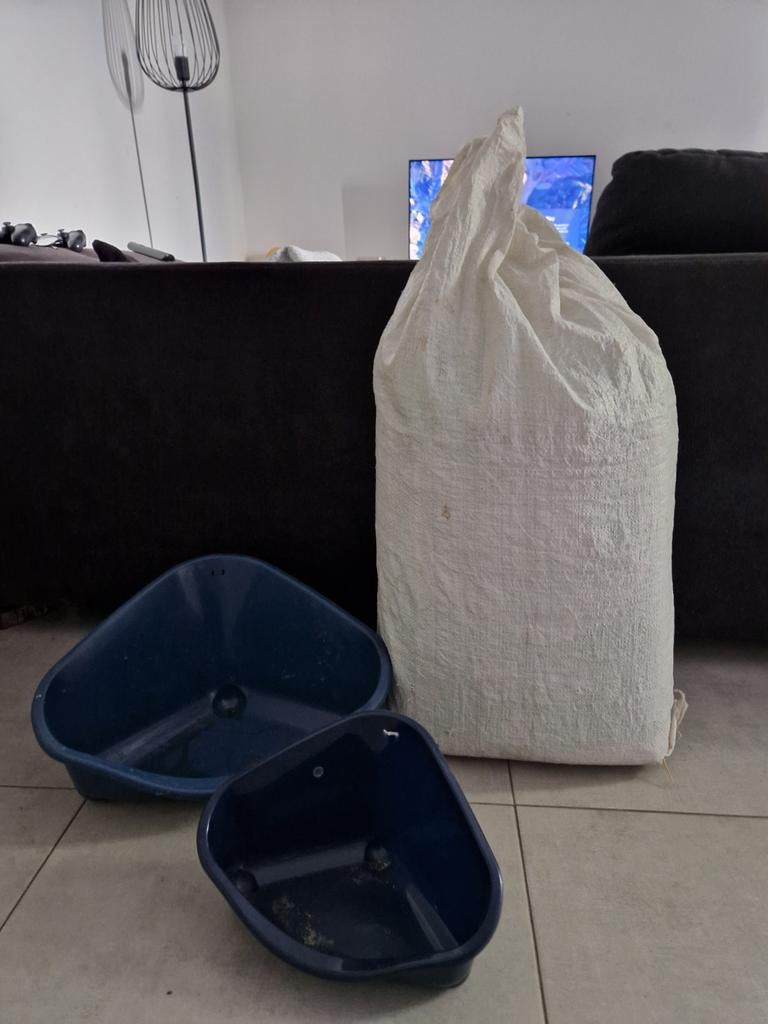 2 konijnentoiletten + 10 kilo stro, Ophalen