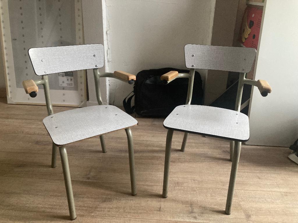 2 kleuterstoelen - formica, Ophalen, Gebruikt, Stoel(en)