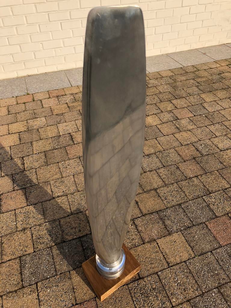 Propeller (gepolierd, op voet), Ophalen