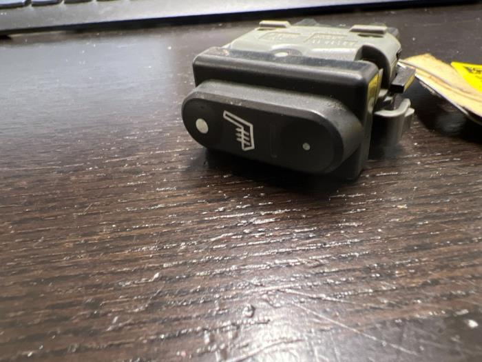 Stoelverwarmings Schakelaar van een Nissan Qashqai, Auto-onderdelen, Interieur en Bekleding, Nissan, Gebruikt, 3 maanden garantie
