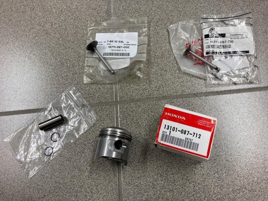 Piston, soupapes 72 cm3 origine HONDA SS50, CD50, C50, DAX50, Enlèvement ou Envoi, Neuf