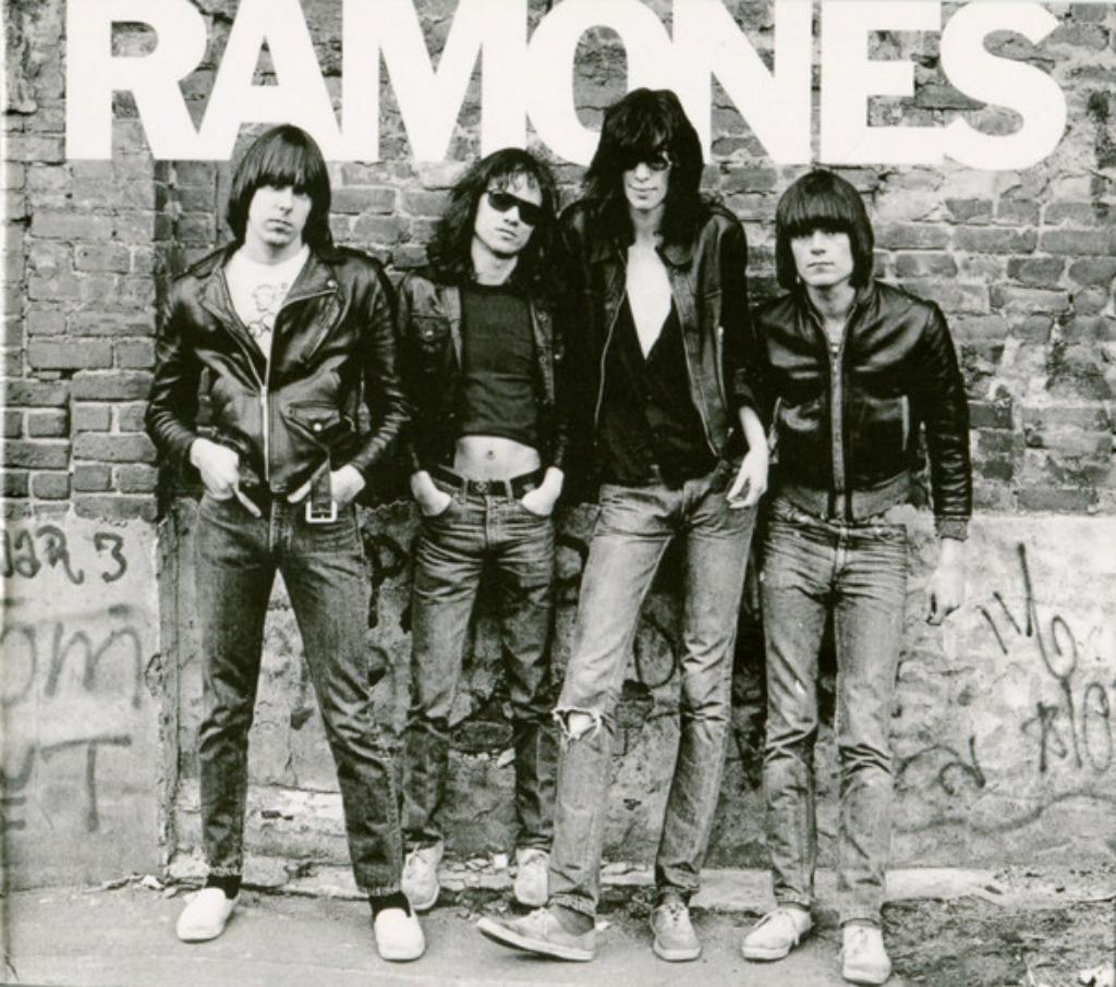 CD NEW: RAMONES - Ramones (1976) (2016 Gatefold CD), Ophalen of Verzenden, Nieuw in verpakking, Alternative
