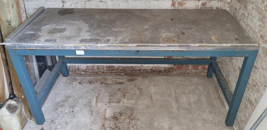 Metalen tafel met vol aluminium werkblad, Ophalen, Gebruikt, 120 tot 170 cm