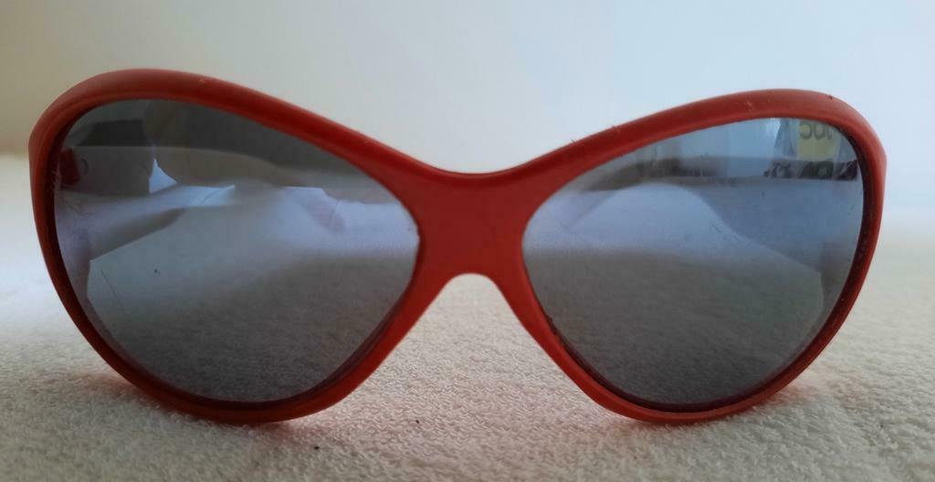 Lunettes de soleil fille avec sac de rangement en tissu, Enlèvement, Utilisé