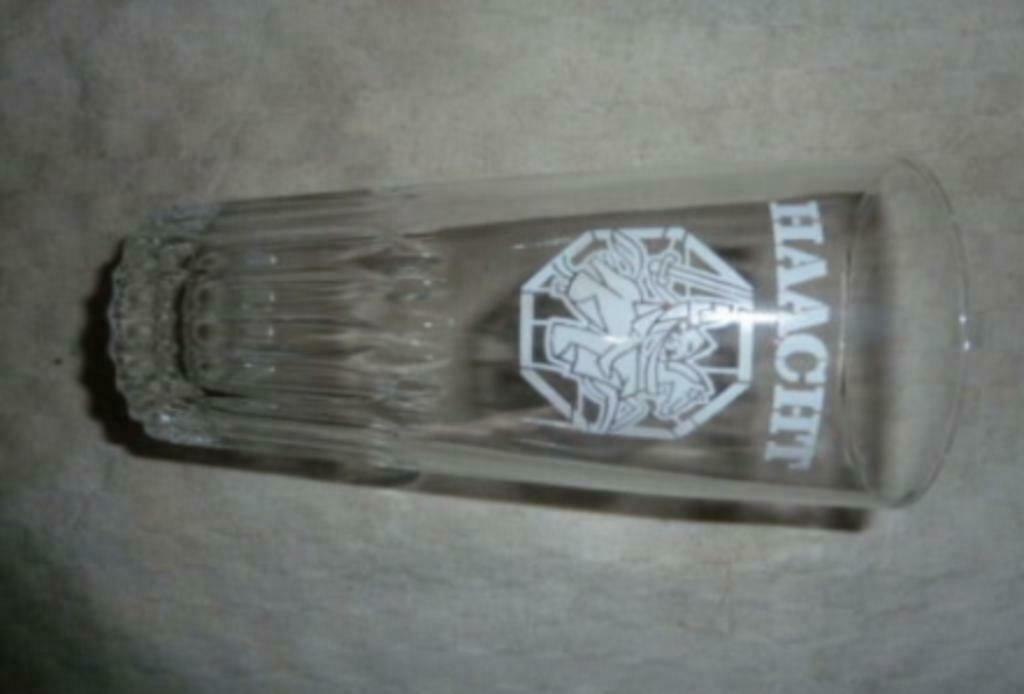 #D bier glas HAACHT 25cl ' ribbelglas volledig wit logo ', Verzamelen, Glas en Drinkglazen, Gebruikt, Bierglas, Ophalen of Verzenden