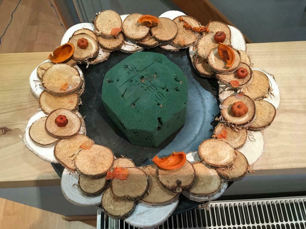 Schaal met decoratiemateriaal voor bloemstuk te maken, Ophalen, Gebruikt