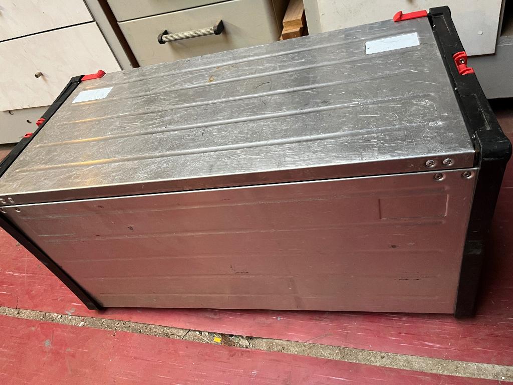 wurth orsy bull 80x40x40 allu bak 93L, Bricolage & Construction, Boîtes à outils, Utilisé, Enlèvement