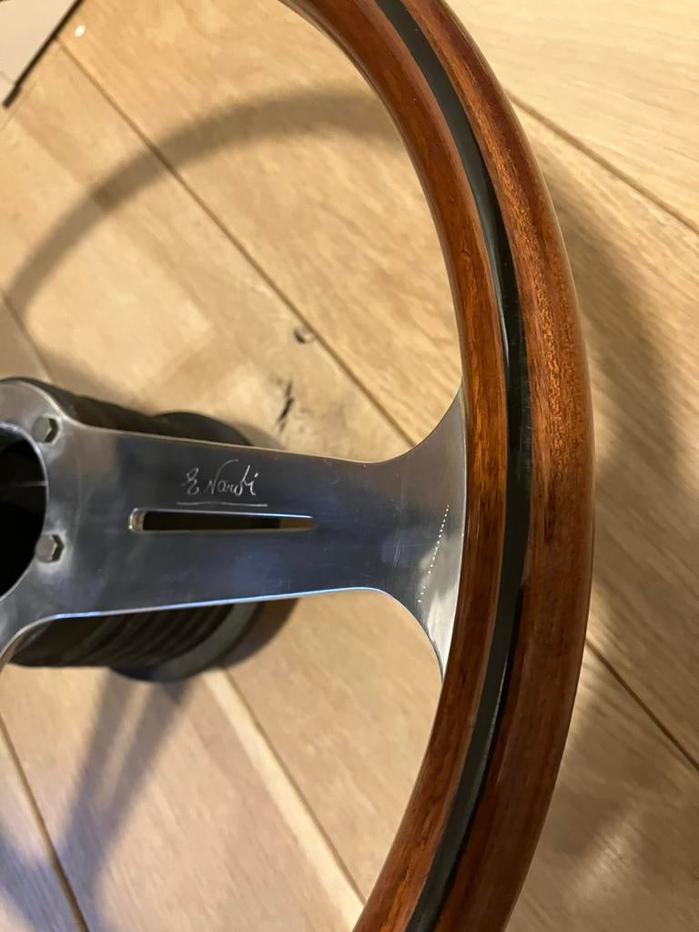 Nardi Classic stuurwiel, 360 mm, hout en gepolijste spaken, Autos : Pièces & Accessoires, Enlèvement, Utilisé, Pièces Oldtimer ou Ancêtre