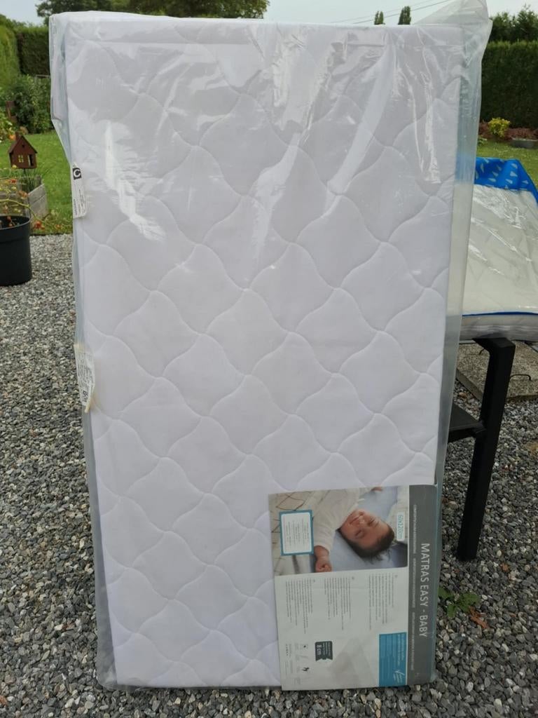 Matelas pour lit à barreaux - 120cm x 60cm, Enfants & Bébés, Berceaux & Lits, Enlèvement, Lit