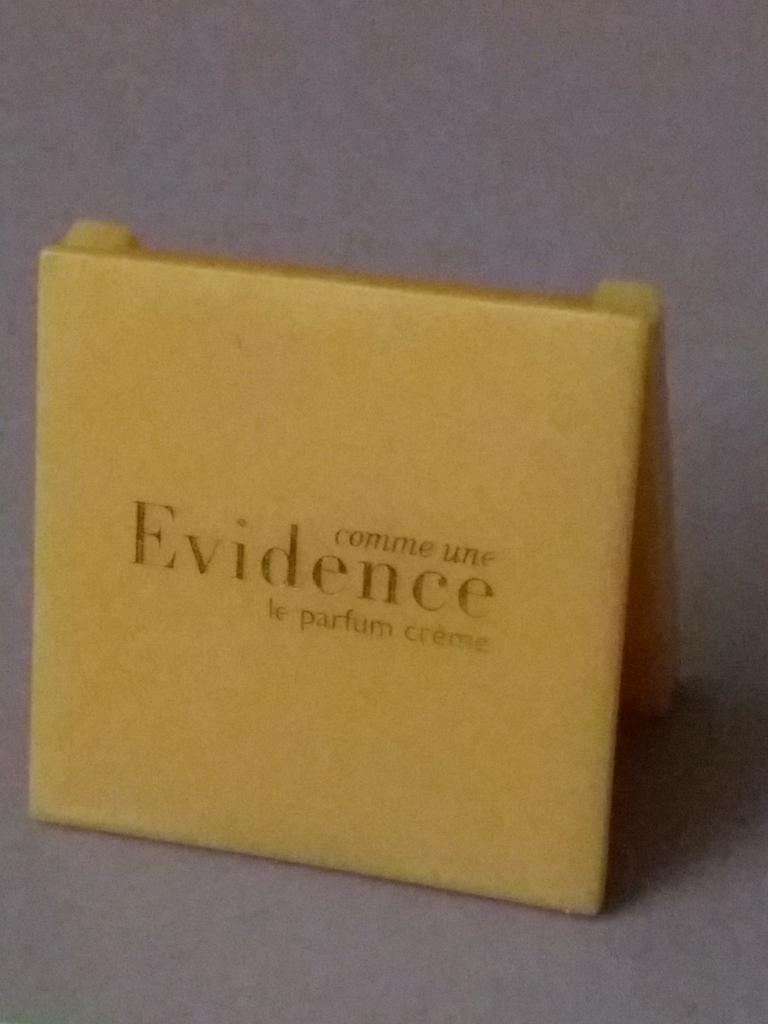 Comme une évidence. Yves rocher. Crème parfum., Enlèvement ou Envoi, Utilisé, Plein