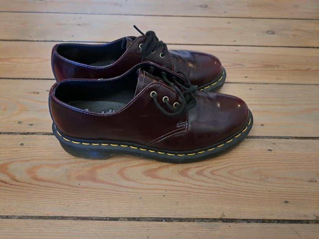 Dr. Martens Air Wair, rouge foncé, taille 39, Enlèvement