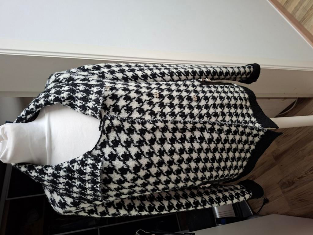 Vest maat 42 x large van Caroline biss, Enlèvement ou Envoi, Neuf, Taille 42/44 (L)
