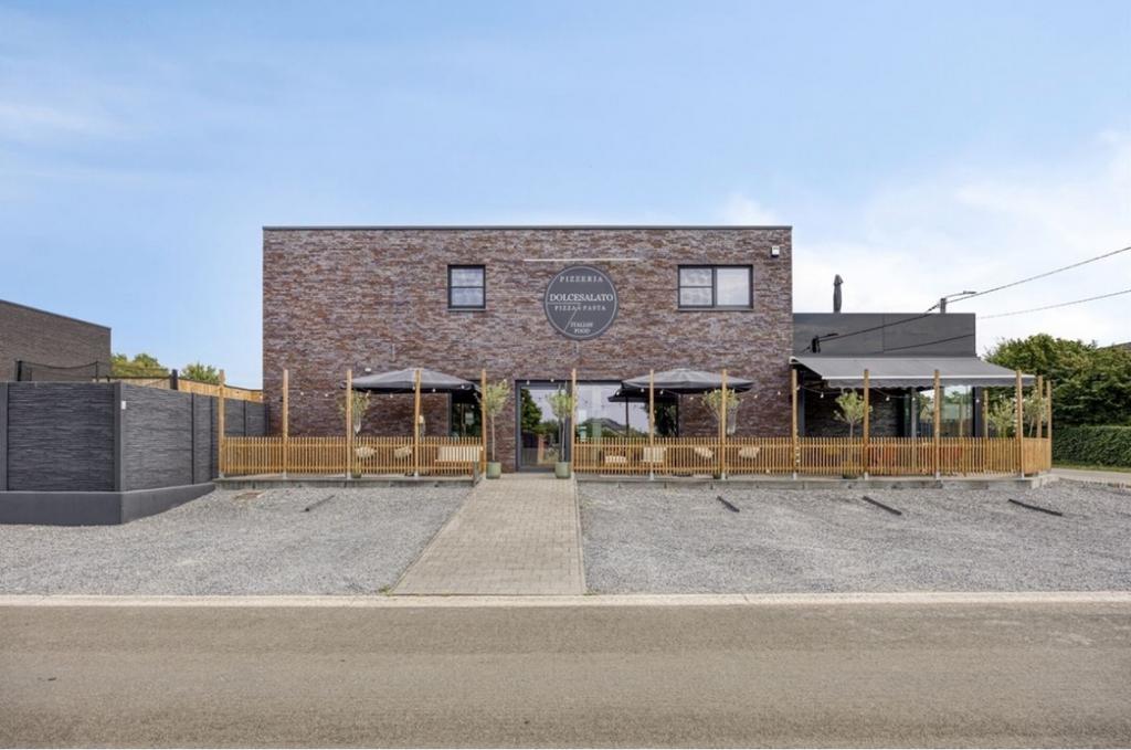 Te koop: Modern handelshuis met eindeloze mogelijkheden., 266 m², 500 tot 1000 m², 3 kamers, Provincie Limburg