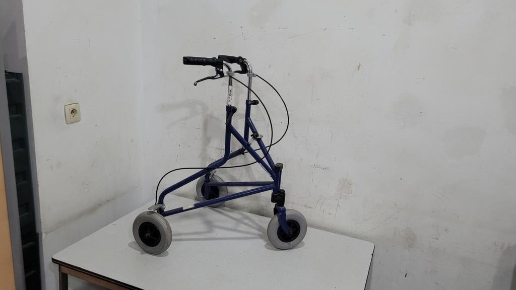deambulateur de marche vermeiren avec trois roues en parfait, Enlèvement ou Envoi, Comme neuf