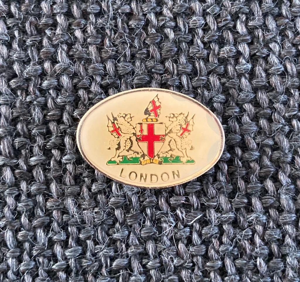 PIN - LONDON - LONDEN - LONDRES - ENGELAND - ANGLETERRE, Envoi, Utilisé, Ville ou Campagne, Insigne ou Pin's